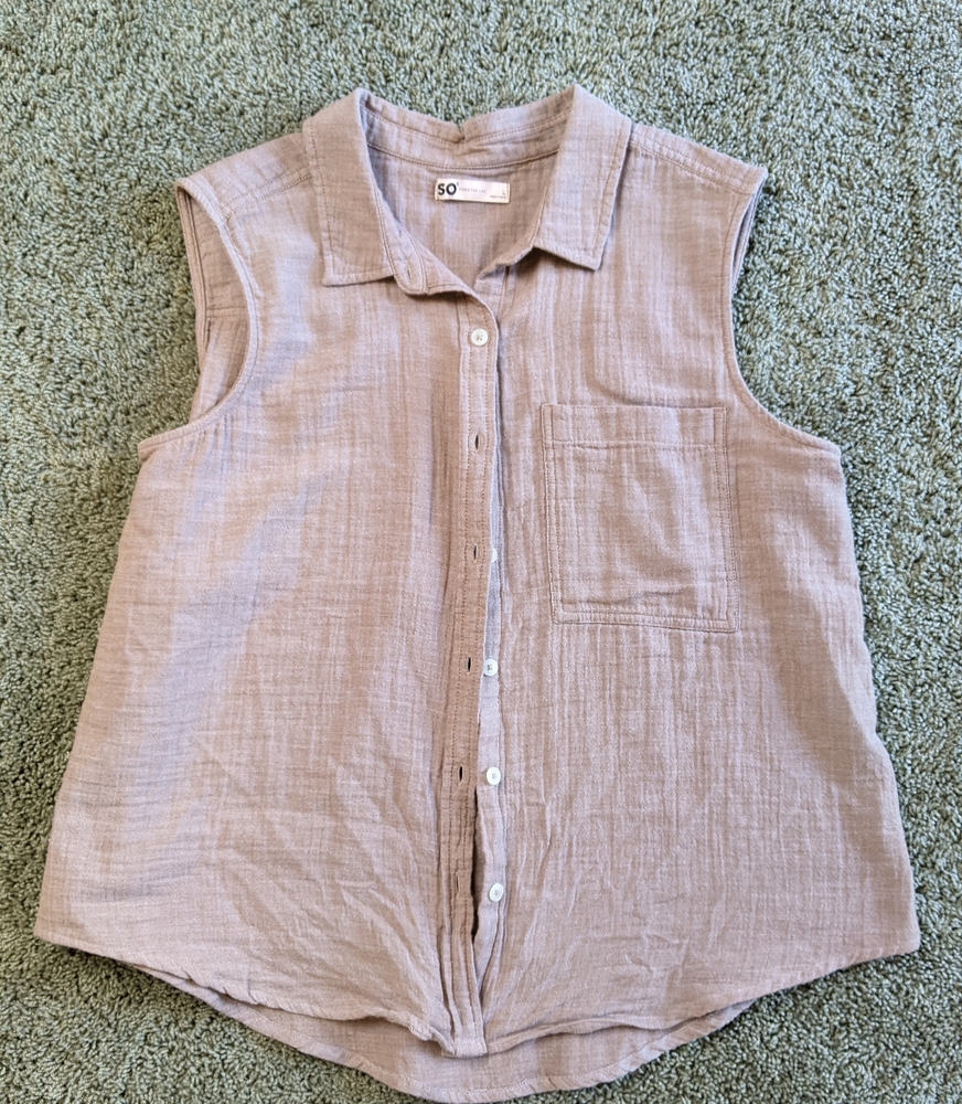 SO Juniors Sleeveless Tan Button-Down Shirt Size L